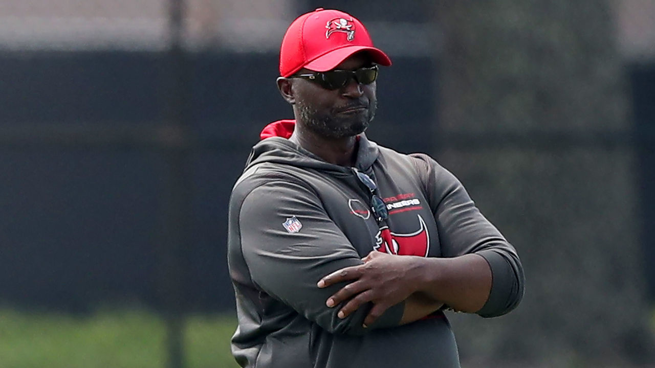 TAMPA, FL - MAY 17: Tampa Bay Buccaneers Head Coach Todd Bowles watches the action on the field during the Tampa Bay Buccaneers OTA on May 17, 2022 at the AdventHealth Training Center at One Buccaneer Place in Tampa, Florida.