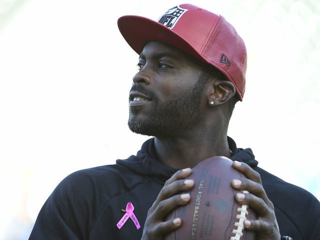 Michael Vick Unretires To Join Fan Controlled Football League