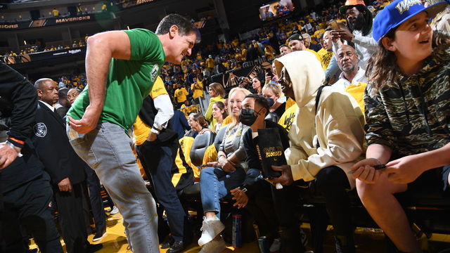 SAN FRANCISCO, CA - MAY 20: Dallas Mavericks Owner, Mark Cuban talks with Rapper, Lil Wayne during Game 2 of the 2022 NBA Playoffs Western Conference Finals between the Dallas Mavericks and the Golden State Warriors on May 20, 2022 at Chase Center in San Francisco, California. NOTE TO USER: User expressly acknowledges and agrees that, by downloading and or using this photograph, user is consenting to the terms and conditions of Getty Images License Agreement. Mandatory Copyright Notice: Copyright 2022 NBAE