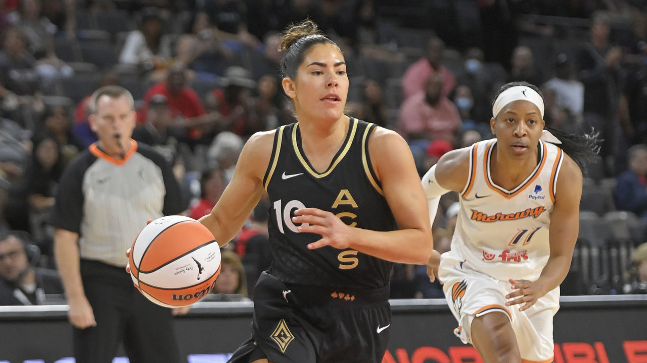 LAS VEGAS, NV - MAY 21: Kelsey Plum #10 of the Las Vegas Aces dribbles the ball during the game against the Phoenix Mercury on May 21, 2022 at Michelob ULTRA Arena in Las Vegas, Nevada. Mandatory Copyright Notice: Copyright 2022 NBAE