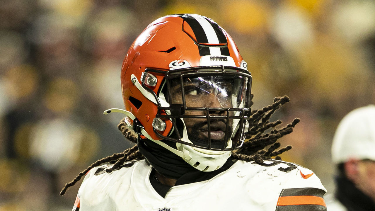 Browns Injury Report: Clowney, Winovich, James Out vs. Steelers