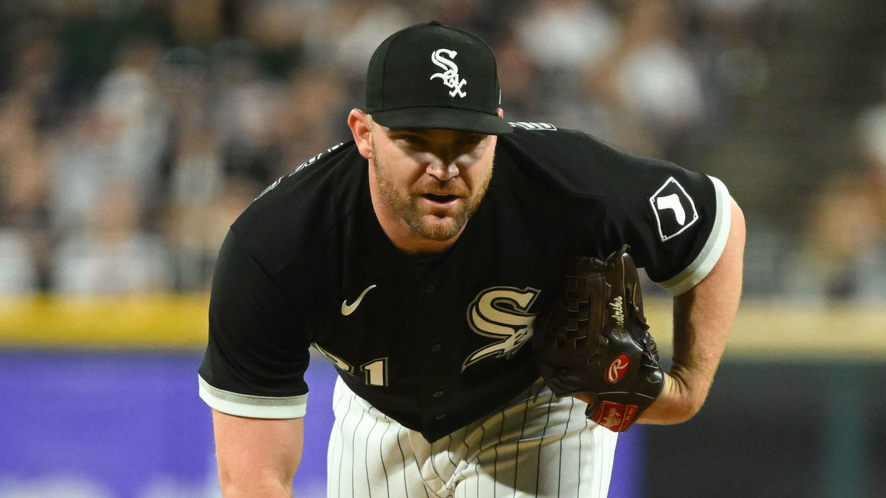 CHICAGO - MAY 14: Liam Hendriks #31 of the Chicago White Sox pitches against the New York Yankees on May 14, 2022 at Guaranteed Rate Field in Chicago, Illinois.