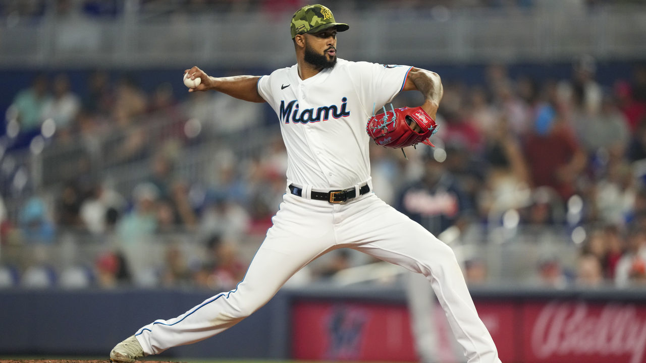 MIAMI, FLORIDA - MAY 22: Sandy Alcantara #22 of the Miami Marlins throws a pitch during the third inning against the Atlanta Braves at loanDepot park on May 22, 2022 in Miami, Florida.