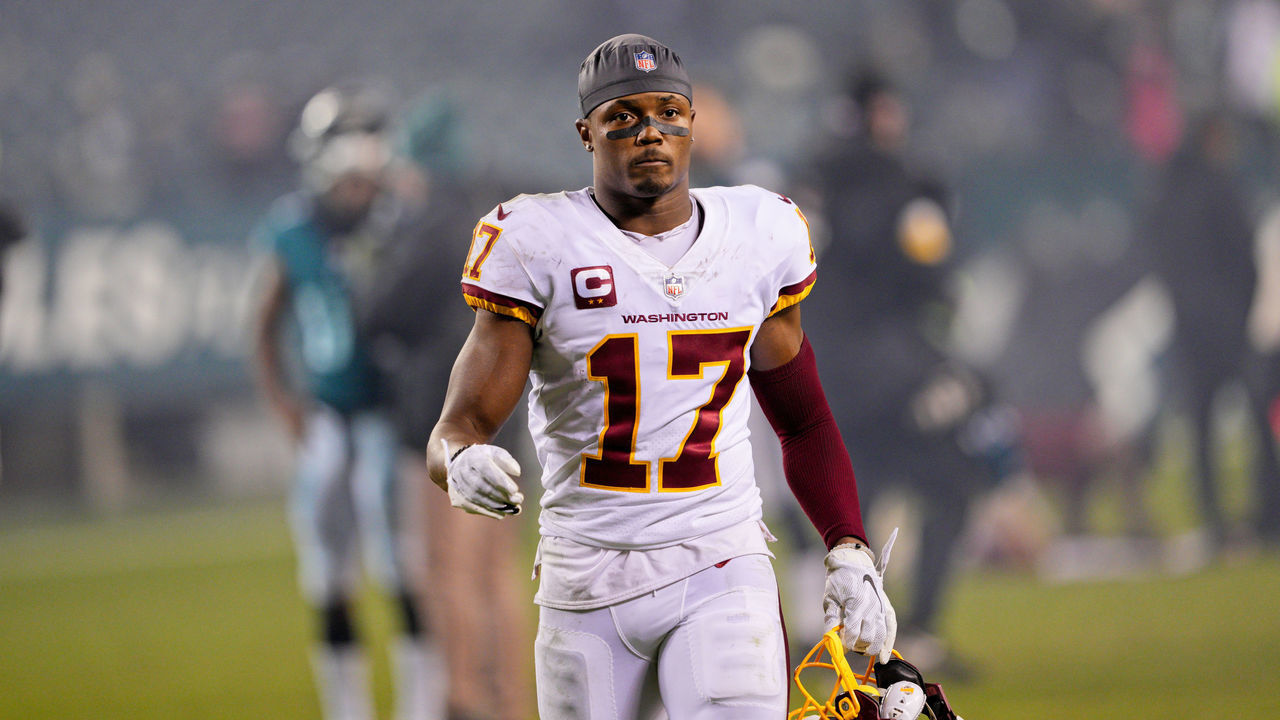PHILADELPHIA, PA - DECEMBER 19: Washington Football Team wide receiver Terry McLaurin (17) looks on during the game between the Washington Football Team and the Philadelphia Eagles on December 21, 2021 at Lincoln Financial Field in Philadelphia, PA.