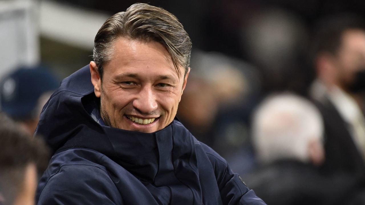 Monaco's Croatian head coach Niko Kovac reacts during the French L1 football match between SCO Angers and AS Monaco at The Raymond Kopa Stadium in Angers, western France on December 1, 2021.