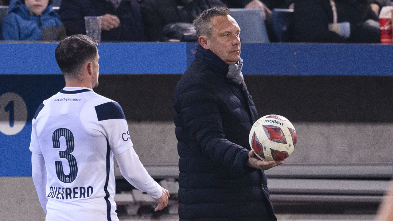 LUCERNE, SWITZERLAND - MARCH 02: FC Zurich Head Coach André Breitenreiter during the Swiss Super League match between FC Luzern and FC Zurich at Swissporarena on March 2, 2022 in Lucerne, Switzerland.