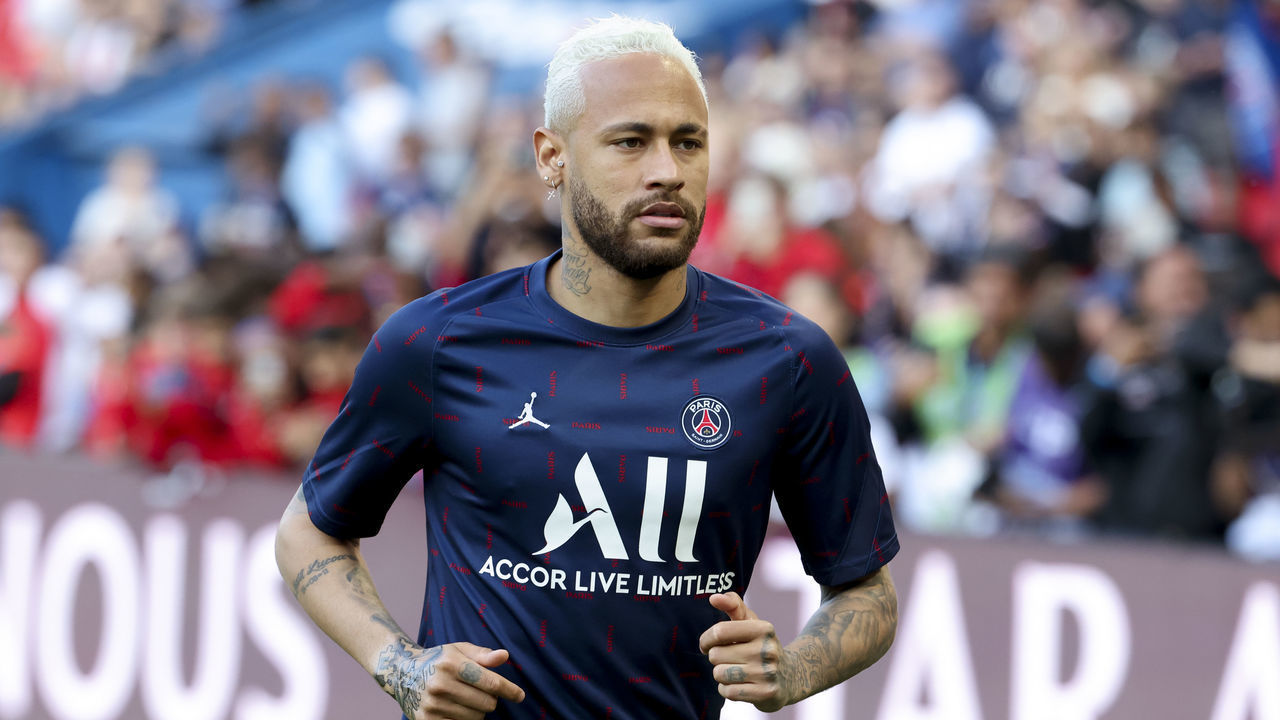 PARIS, FRANCE - MAY 21: Neymar Jr of PSG during the Ligue 1 Uber Eats match between Paris Saint-Germain (PSG) and FC Metz at Parc des Princes stadium on May 21, 2022 in Paris, France.