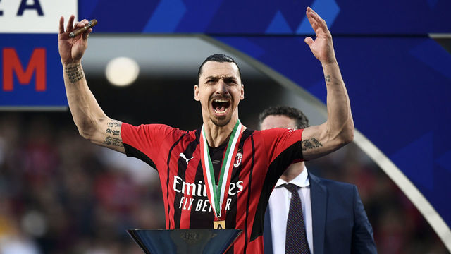 MAPEI STADIUM, REGGIO EMILIA, ITALY - 2022/05/22: Zlatan Ibrahimovic of AC Milan celebrates during the award ceremony following the Serie A football match between US Sassuolo and AC Milan. AC Milan won 3-0 over US Sassuolo securing the Scudetto championship (Serie A title).