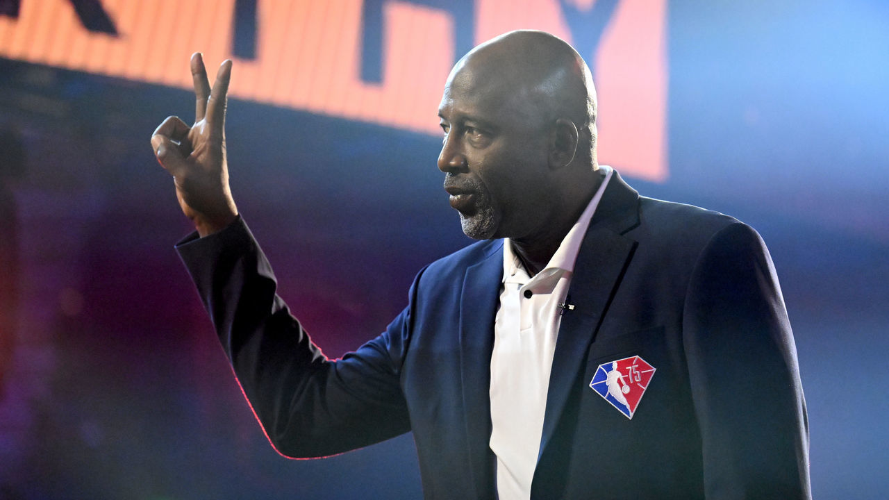 CLEVELAND, OHIO - FEBRUARY 18: James Worthy waves to the crowd after being introduced before the 2022 Clorox Rising Stars at Rocket Mortgage Fieldhouse on February 18, 2022 in Cleveland, Ohio. NOTE TO USER: User expressly acknowledges and agrees that, by downloading and/or using this Photograph, user is consenting to the terms and conditions of the Getty Images License Agreement.