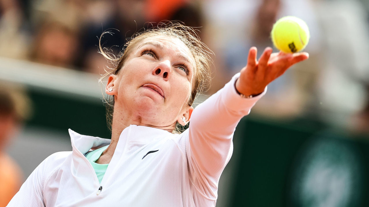 PARIS, FRANCE - MAY 26: Simona Halep of Romania serves in the Women's singles Second Round match against Zheng Qinwen of China during Day Five of the 2022 French Open at Roland Garros on May 26, 2022 in Paris, France.