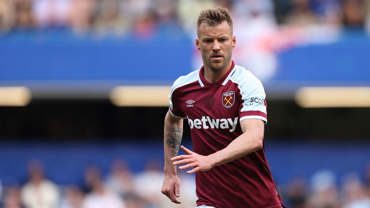 LONDON, ENGLAND - APRIL 24: Andriy Yarmolenko of West Ham United during the Premier League match between Chelsea and West Ham United at Stamford Bridge on April 24, 2022 in London, United Kingdom.