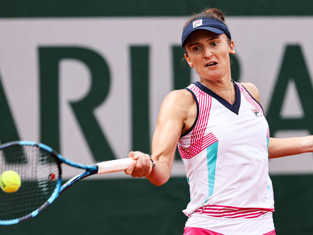 PARIS, FRANCE - MAY 28: Irina-Camelia Begu of Romania plays a forehand in the Women's Singles Third Round match against Leolia Jeanjean of France during Day Seven of The 2022 French Open at Roland Garros on May 28, 2022 in Paris, France.