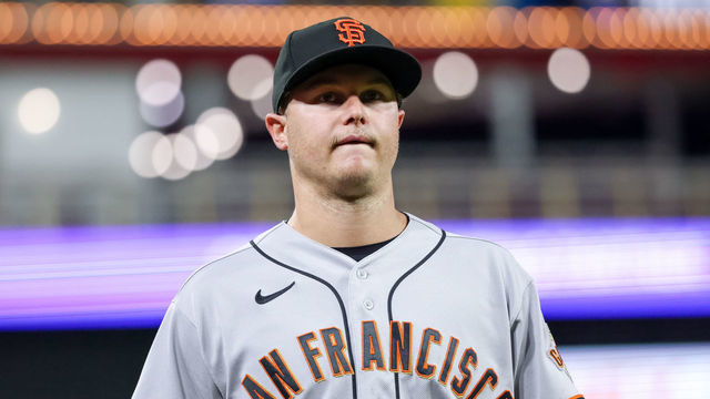 CINCINNATI, OHIO - MAY 27: Joc Pederson #23 of the San Francisco Giants walks across the field in the sixth inning against the Cincinnati Reds at Great American Ball Park on May 27, 2022 in Cincinnati, Ohio.