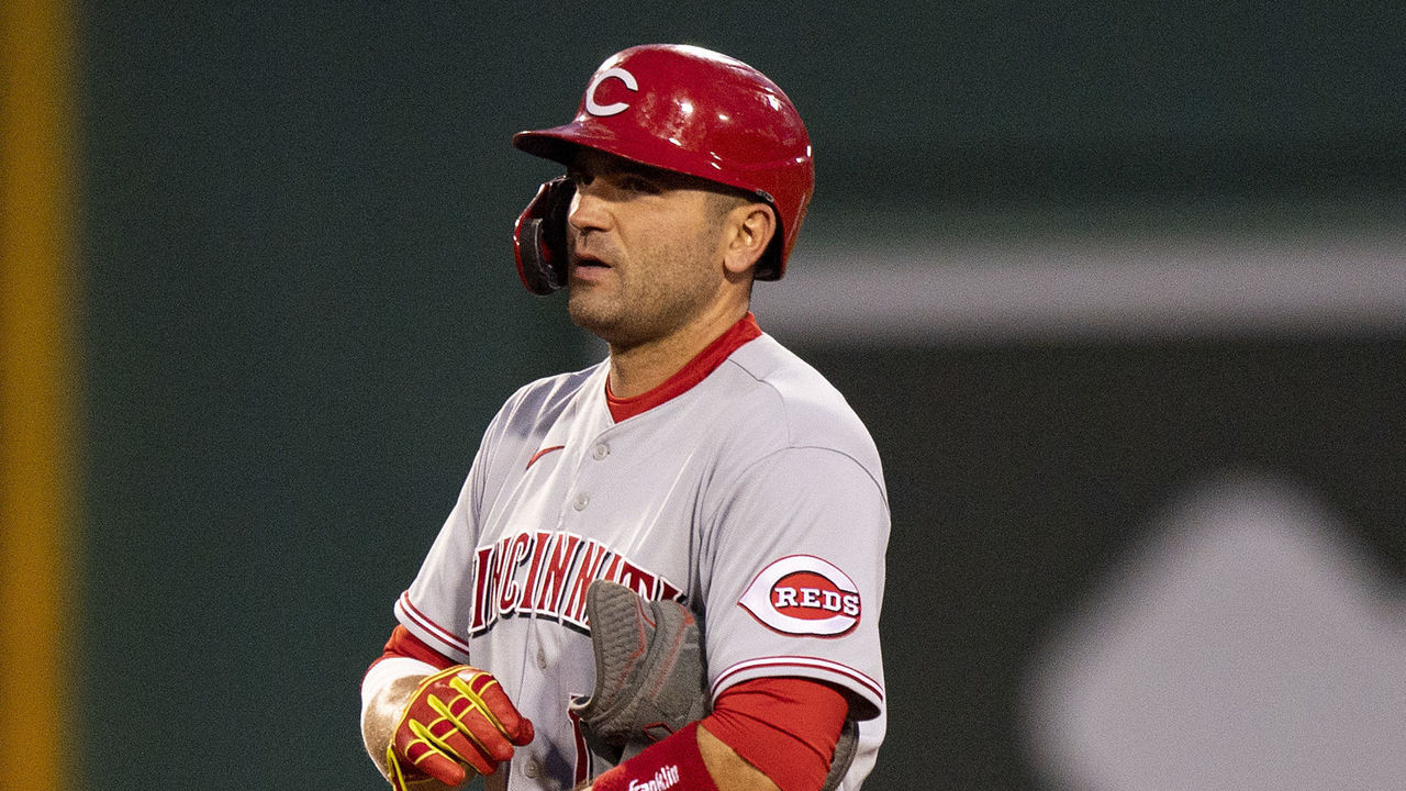 First baseman Joey Votto returns to Cincinnati Reds after shoulder