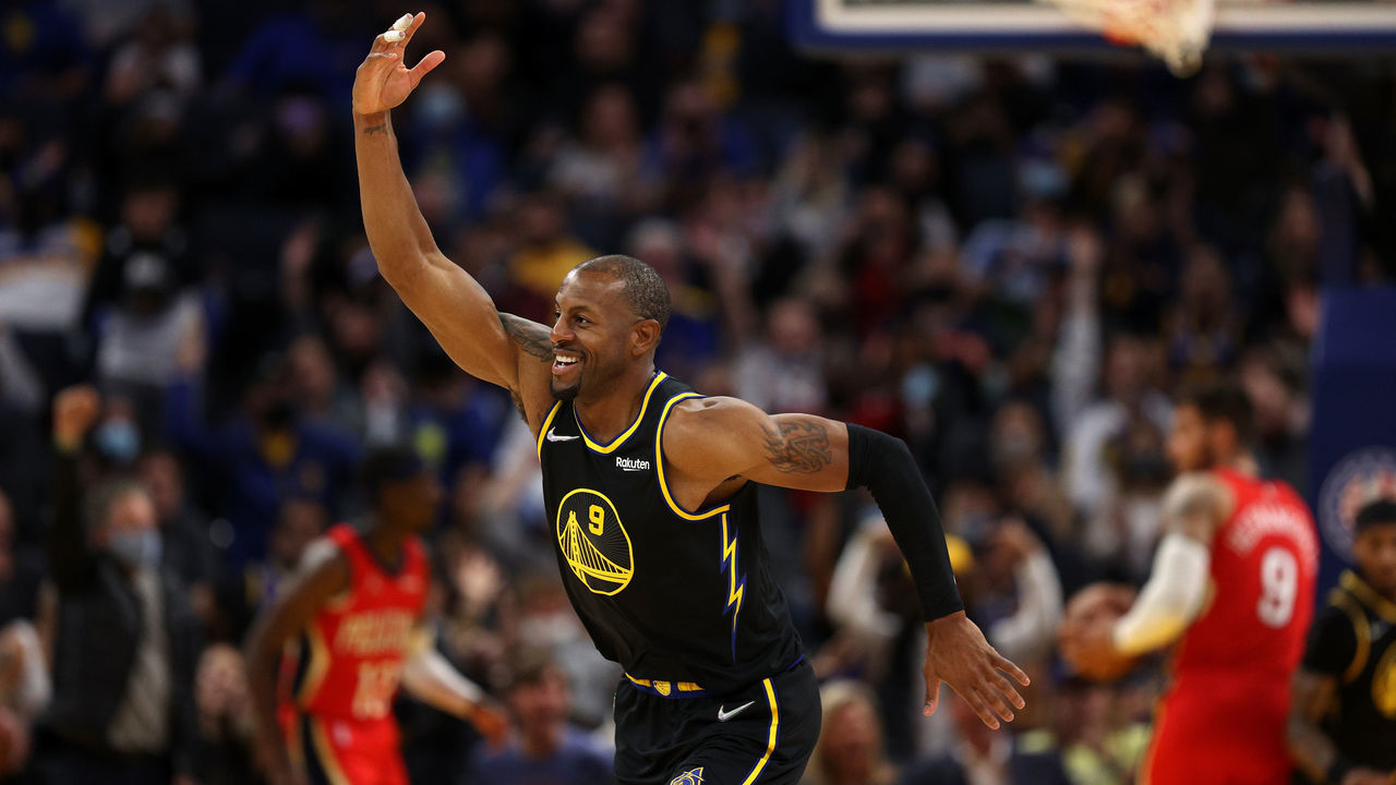SAN FRANCISCO, CALIFORNIA - NOVEMBER 05: Andre Iguodala #9 of the Golden State Warriors reacts after Gary Payton II #0 of the Golden State Warriors made a basket against the New Orleans Pelicans at Chase Center on November 05, 2021 in San Francisco, California. NOTE TO USER: User expressly acknowledges and agrees that, by downloading and/or using this photograph, User is consenting to the terms and conditions of the Getty Images License Agreement.
