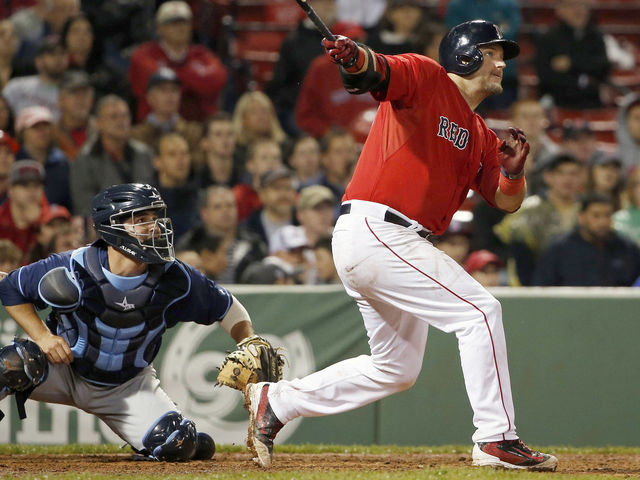 GIF: Try to follow this bouncing ball that eventually hits Rays' Solis in the face