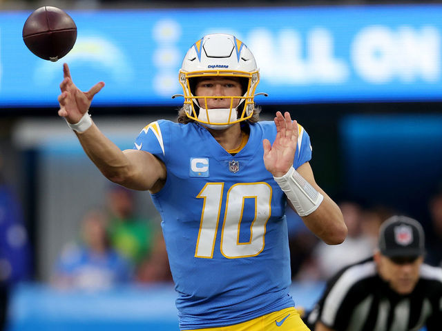 Justin Herbert and Keenan Allen of the Los Angeles Chargers News Photo -  Getty Images