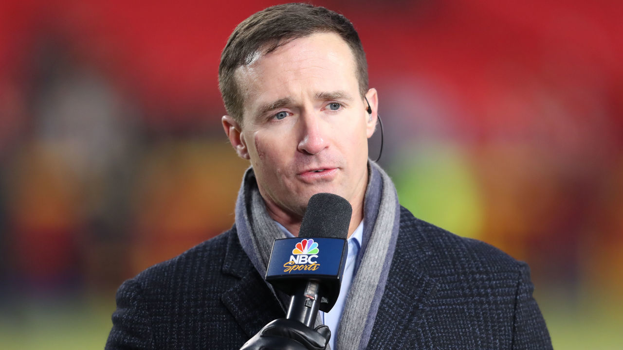 KANSAS CITY, MO - JANUARY 16: NBC Sports Drew Brees reports from the sidelines before an AFC wild card playoff game between the Pittsburgh Steelers and Kansas City Chiefs on Jan 16, 2022 at GEHA Field at Arrowhead Stadium in Kansas City, MO.