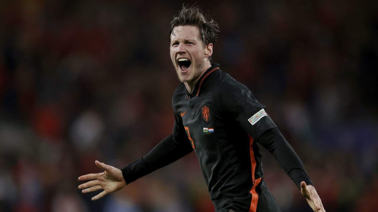 CARDIFF, UNITED KINGDOM - JUNE 8: Wout Weghorst of Holland celebrates 1-2 during the UEFA Nations league match between Wales v Holland at the City Stadium Cardiff on June 8, 2022 in Cardiff United Kingdom
