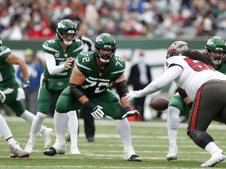 Chiefs trade Laurent Duvernay-Tardif to Jets