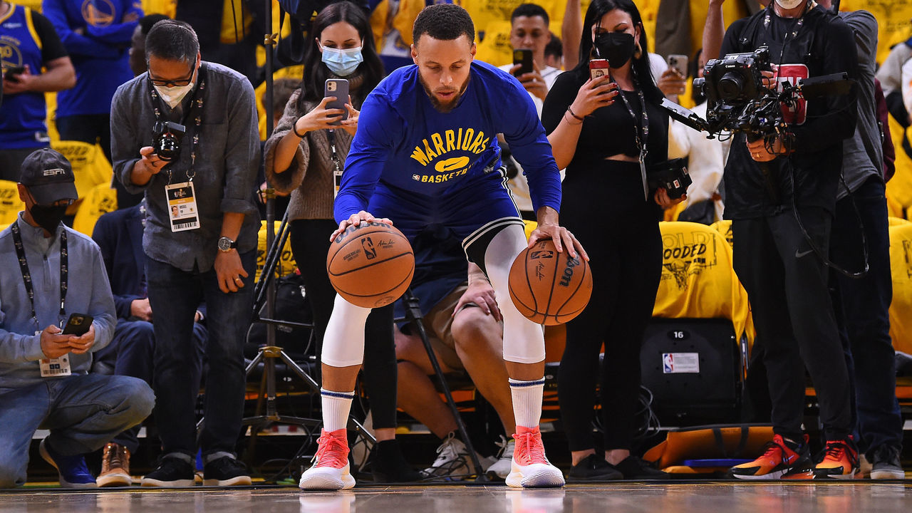 SAN FRANCISCO, CA - JUNE 5: Stephen Curry #30 of the Golden State Warriors warms up before Game Two of the 2022 NBA Finals against the Boston Celtics on June 5, 2022 at Chase Center in San Francisco, California. NOTE TO USER: User expressly acknowledges and agrees that, by downloading and or using this photograph, user is consenting to the terms and conditions of Getty Images License Agreement. Mandatory Copyright Notice: Copyright 2022 NBAE