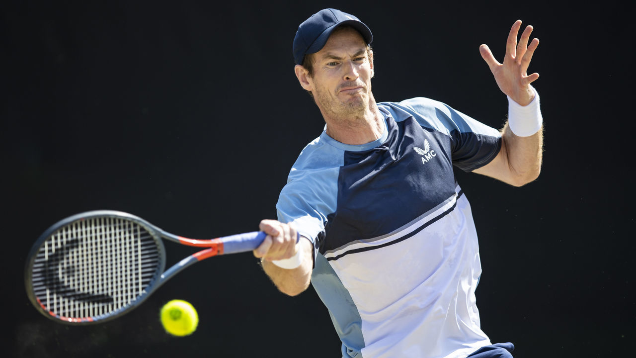 11 June 2022, Baden-Wuerttemberg, Stuttgart: Tennis: ATP Tour - Stuttgart, Singles, Men, Semifinals. Murray (Great Britain) - Kyrgios (Australia). Andy Murray in action. Photo: Tom Weller/dpa