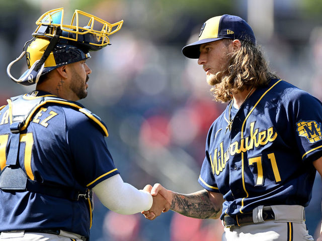 Josh Hader earns the save, 10/12/2022