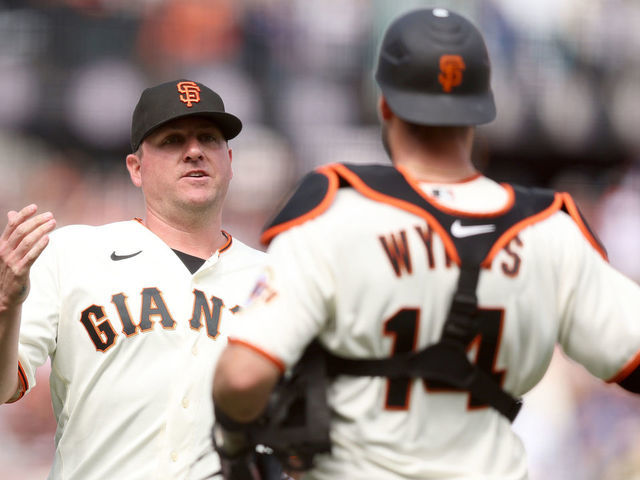 LOS ANGELES, CA - JUNE 16: San Francisco Giants designated hitter