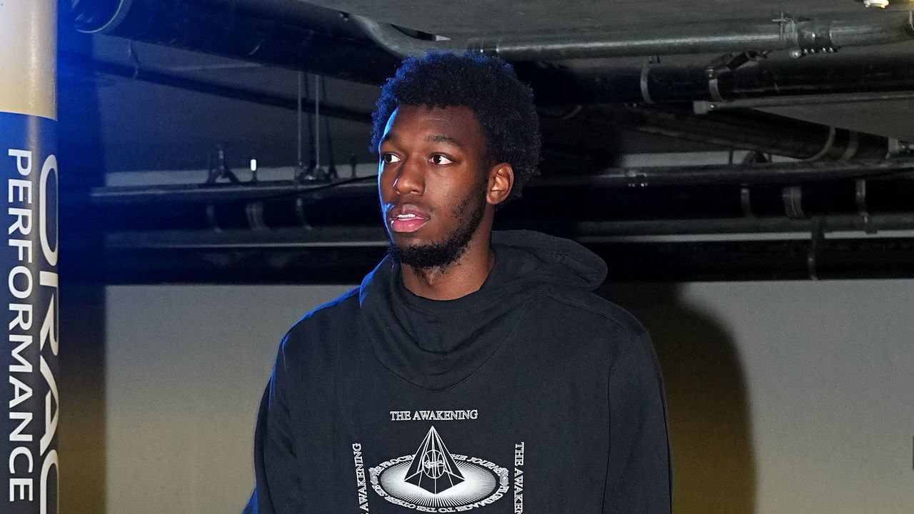 SAN FRANCISCO, CA - MAY 7: James Wiseman #33 of the Golden State Warriors arrives to the arena prior to the game against the Memphis Grizzlies during Game 3 of the 2022 NBA Playoffs Western Conference Semifinals on May 7, 2022 at Chase Center in San Francisco, California. NOTE TO USER: User expressly acknowledges and agrees that, by downloading and or using this photograph, user is consenting to the terms and conditions of Getty Images License Agreement. Mandatory Copyright Notice: Copyright 2022 NBAE