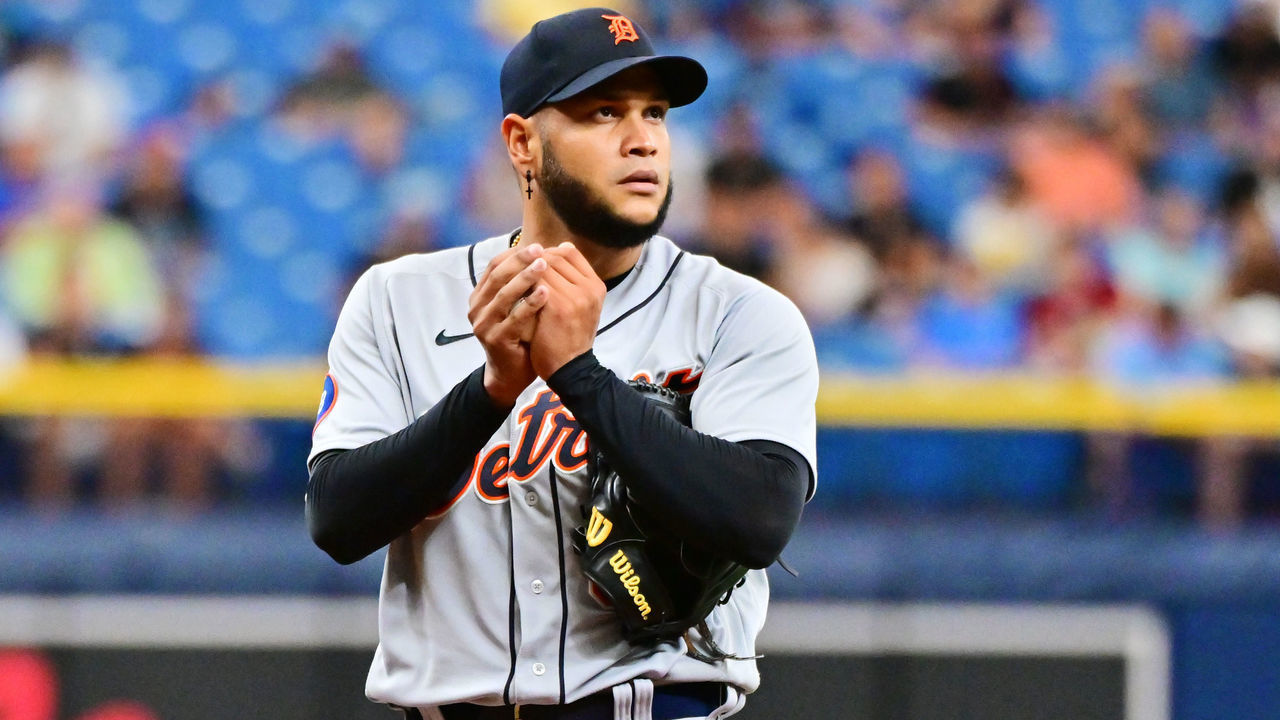 ST PETERSBURG, FLORIDA - MAY 18: Eduardo Rodriguez #59 of the Detroit Tigers reacts after walking in a run in the first inning against the Tampa Bay Rays at Tropicana Field on May 18, 2022 in St Petersburg, Florida.