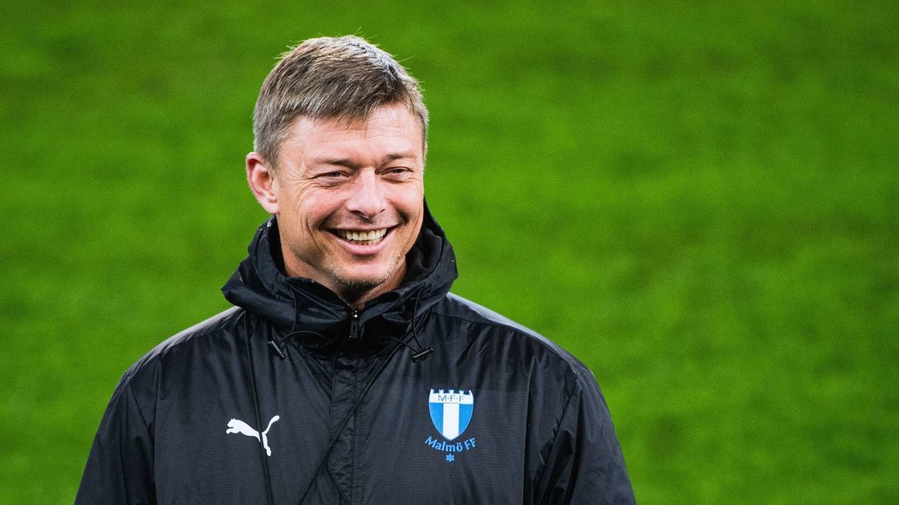 Malmo's Danish head coach Jon Dahl Tomasson oversees a training session in Malmo, Sweden, on November 1, 2021, on the eve of the UEFA Champions League football match against Chelsea.