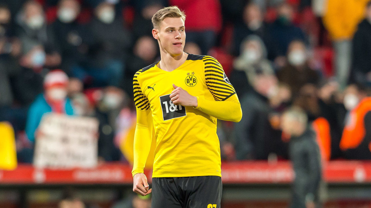 BERLIN, GERMANY - FEBRUARY 13: Steffen Tigges of Borussia Dortmund looks on during the Bundesliga match between 1. FC Union Berlin and Borussia Dortmund at Stadion An der Alten Foersterei on February 13, 2022 in Berlin, Germany.