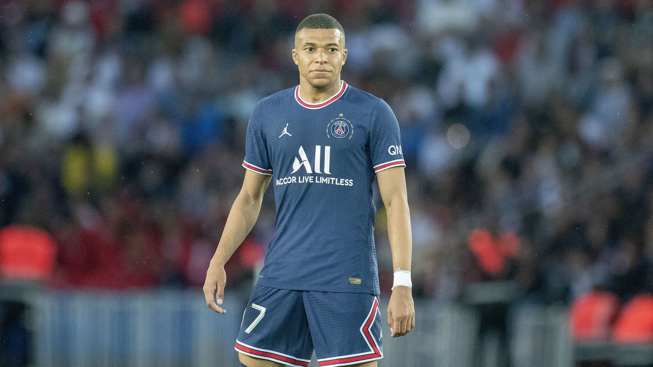 PARIS, FRANCE - May 21: Kylian Mbappé #7 of Paris Saint-Germain during the Paris Saint-Germain Vs Metz, French Ligue 1 regular season match at Parc des Princes on May 21st 2022 in Paris, France