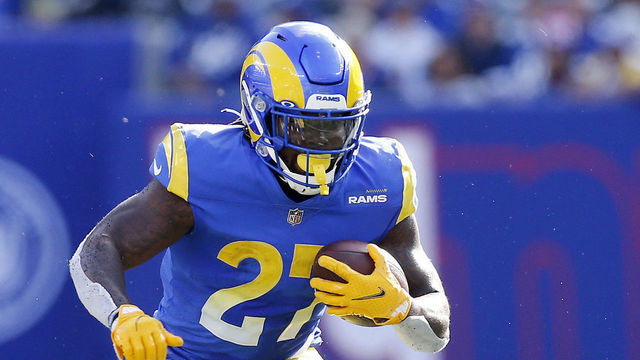 EAST RUTHERFORD, NEW JERSEY - OCTOBER 17: (NEW YORK DAILIES OUT) Darrell Henderson Jr. #27 of the Los Angeles Rams in action against the New York Giants at MetLife Stadium on October 17, 2021 in East Rutherford, New Jersey. The Rams defeated the Giants 38-11.