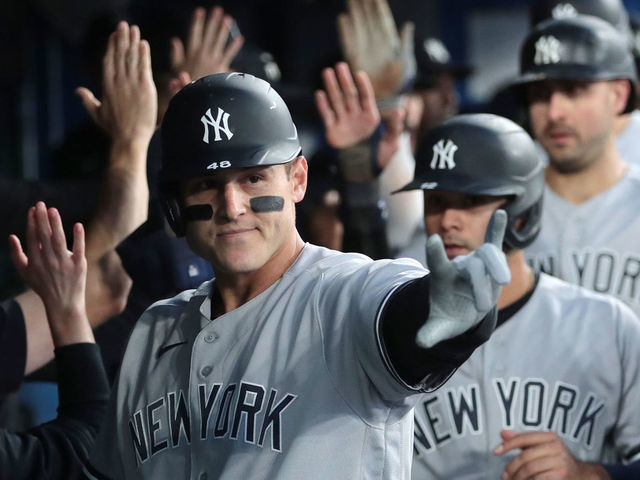 Yankees beat Blue Jays to extend winning streak to 11