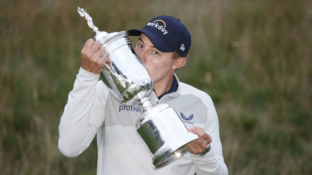 BROOKLINE, MASSACHUSETTS - JUNE 19: Matt Fitzpatrick of England kisses the U.S. Open Championship trophy after winning during the final round of the 122nd U.S. Open Championship at The Country Club on June 19, 2022 in Brookline, Massachusetts.