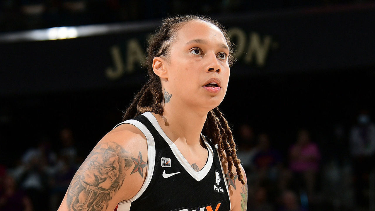 PHOENIX, AZ - OCTOBER 13: Brittney Griner #42 #3 of the Phoenix Mercury shoots the ball against the Chicago Sky during Game Two of the 2021 WNBA Finals on October 13, 2021 at Footprint Center in Phoenix, Arizona. Mandatory Copyright Notice: Copyright 2021 NBAE