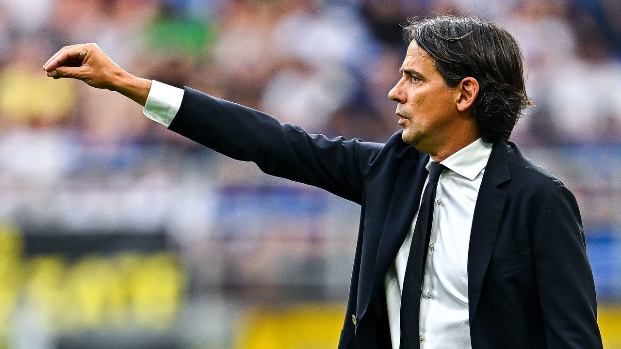 MILAN, ITALY - MAY 22: Simone Inzaghi head coach of Inter reacts during the Serie A match between FC Internazionale and UC Sampdoria at Stadio Giuseppe Meazza on May 22, 2022 in Milan, Italy.