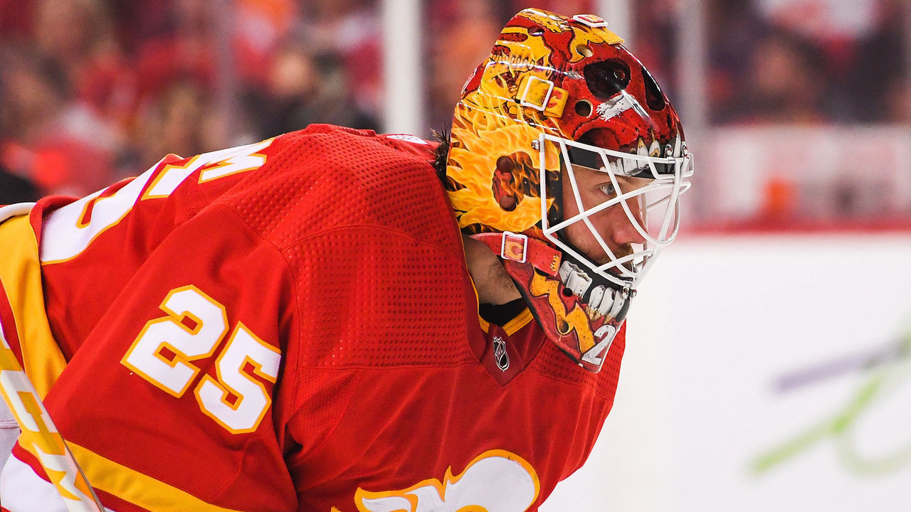 CALGARY, AB - MAY 26: Jacob Markstrom #25 of the Calgary Flames in action against the Edmonton Oilers during Game Five of the Second Round of the 2022 Stanley Cup Playoffs at Scotiabank Saddledome on May 26, 2022 in Calgary, Alberta, Canada. The Oilers defeated the Flames 5-4 in overtime to win the series four games to one.