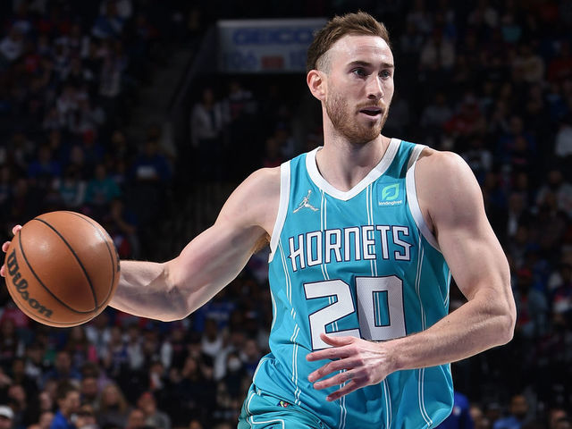 PHILADELPHIA, PA - APRIL 2: Gordon Hayward #20 of the Charlotte Hornets dribbles the ball during the game against the Philadelphia 76ers on April 2, 2022 at the Wells Fargo Center in Philadelphia, Pennsylvania NOTE TO USER: User expressly acknowledges and agrees that, by downloading and/or using this Photograph, user is consenting to the terms and conditions of the Getty Images License Agreement. Mandatory Copyright Notice: Copyright 2022 NBAE