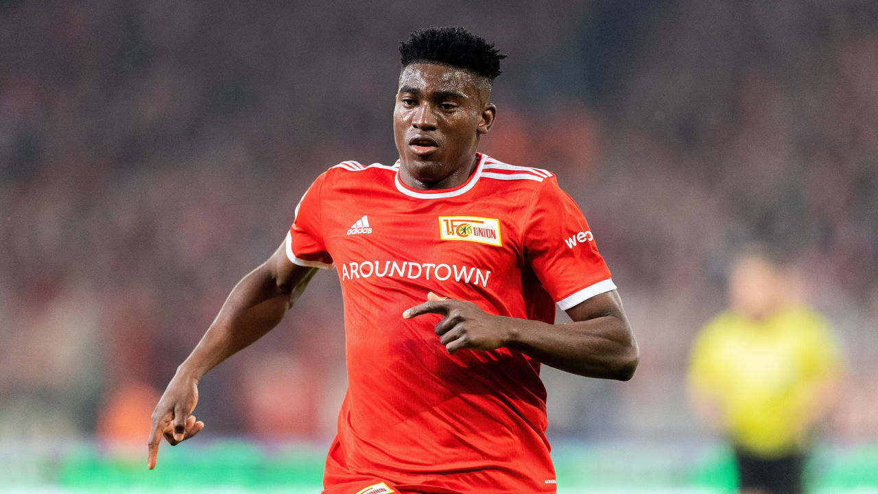 BERLIN, GERMANY - APRIL 29: Taiwo Awoniyi of 1.FC Union Berlin in action during the Bundesliga match between 1. FC Union Berlin and SpVgg Greuther Fürth at Stadion An der Alten Foersterei on April 29, 2022 in Berlin, Germany.
