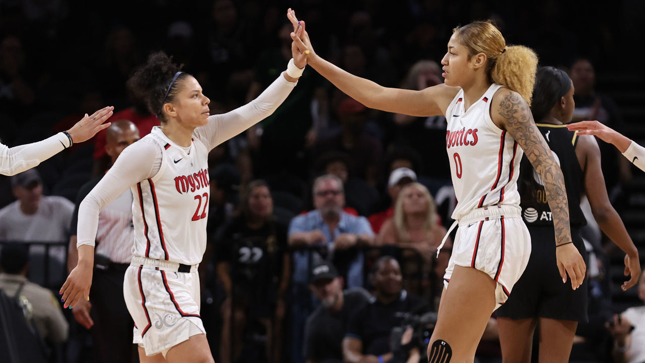 LAS VEGAS, NV - JUNE 25: The Washington Mystics celebrate during the game against the Las Vegas Aces on June 25, 2022 at Michelob ULTRA Arena in Las Vegas, Nevada. Mandatory Copyright Notice: Copyright 2022 NBAE