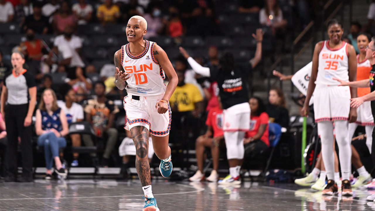 COLLEGE PARK, GA - JUNE 26: Courtney Williams #10 of the Connecticut Sun celebrates during the game against the Atlanta Dream on June 26, 2022 at Gateway Center Arena in College Park, Georgia. NOTE TO USER: User expressly acknowledges and agrees that, by downloading and/or using this Photograph, user is consenting to the terms and conditions of the Getty Images License Agreement. Mandatory Copyright Notice: Copyright 2022 NBAE