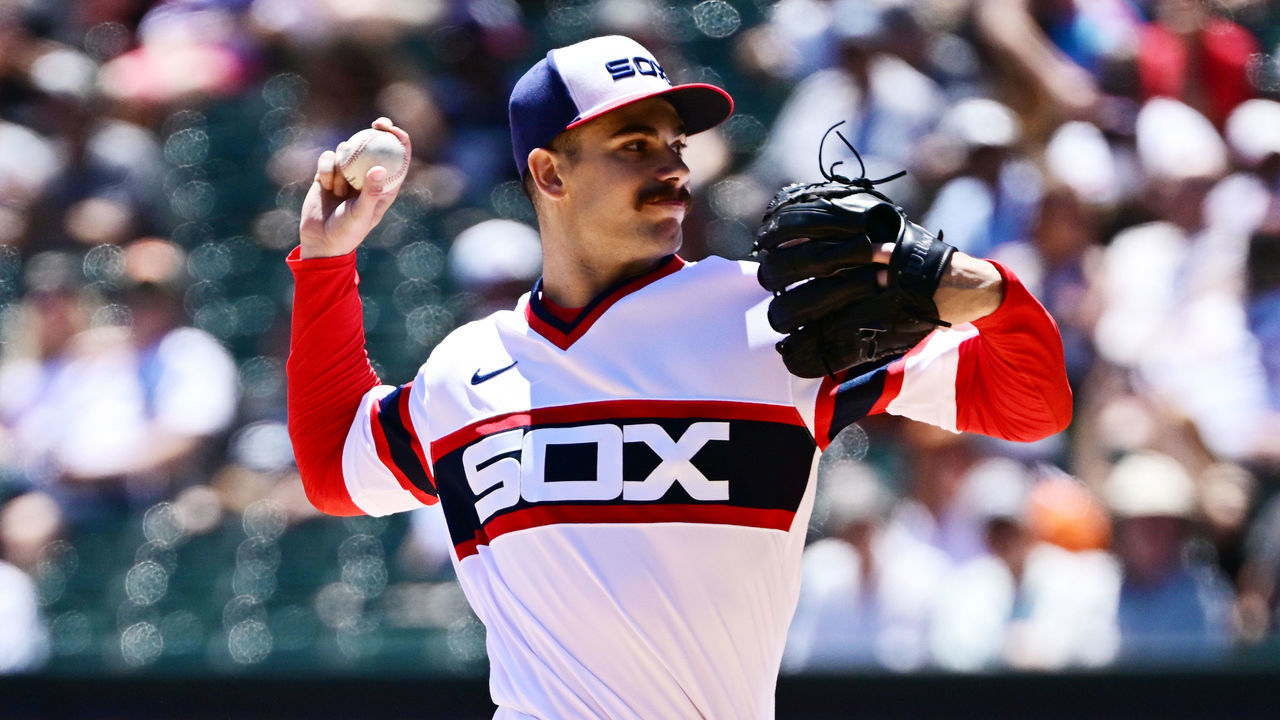 CHICAGO, ILLINOIS - JUNE 26: Starting pitcher Dylan Cease #84 of the Chicago White Sox delivers the baseball in the first inning against the Baltimore Orioles at Guaranteed Rate Field on June 26, 2022 in Chicago, Illinois.