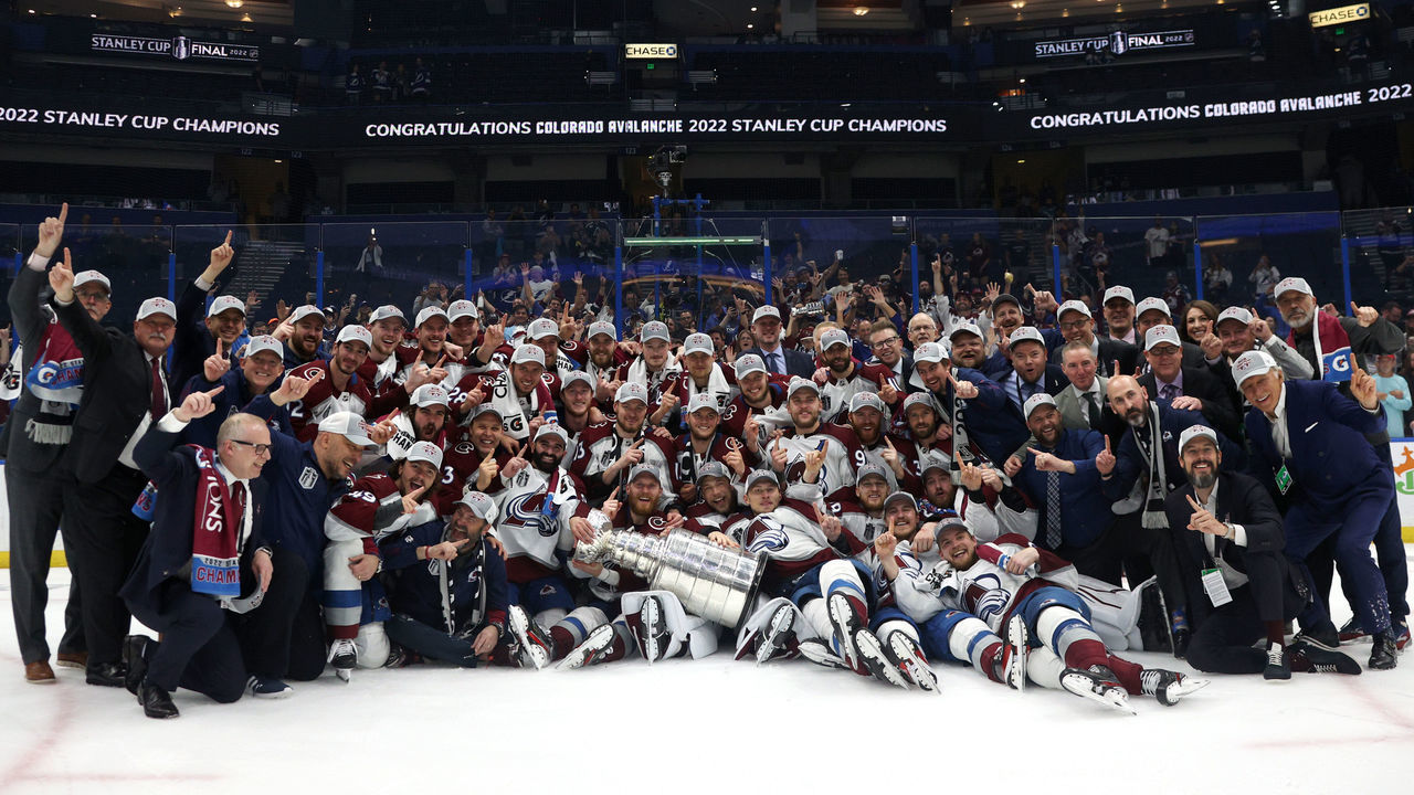TAMPA, FLORIDA - JUNE 26: The Colorado Avalanche pose for a team photo after defeating the Tampa Bay Lightning in Game Six of the 2022 Stanley Cup Final at Amalie Arena on June 26, 2022 in Tampa, Florida. The Colorado Avalanche defeated the Tampa Bay Lightning 2-1 in Game Six to take the best of seven Stanley Cup Final series 4 games to 2.