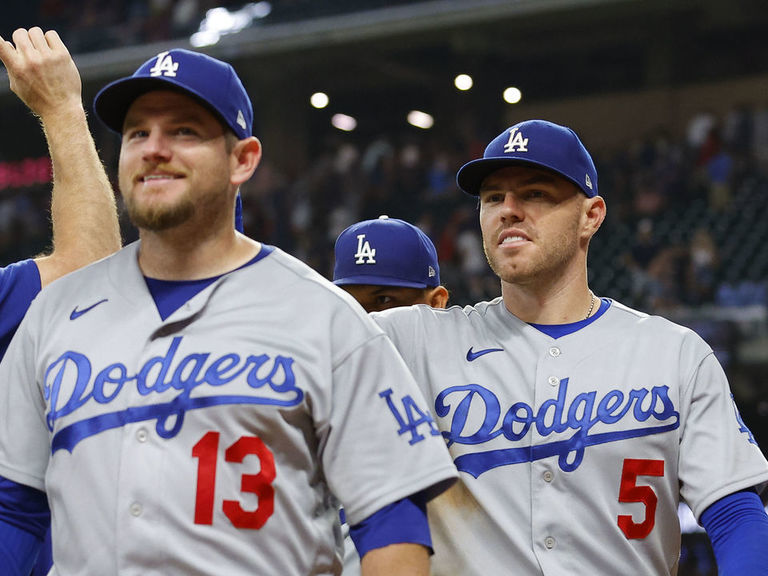 Freddie Freeman's EMOTIONAL FIRST game in LA as a DODGER! (Goes 2-for-5  with 2 runs scored!) 