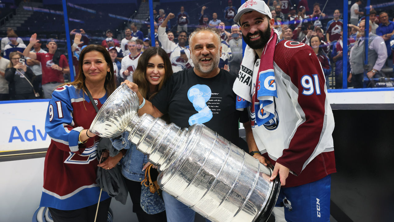 cropped_GettyImages-1405338237.jpg?ts=16