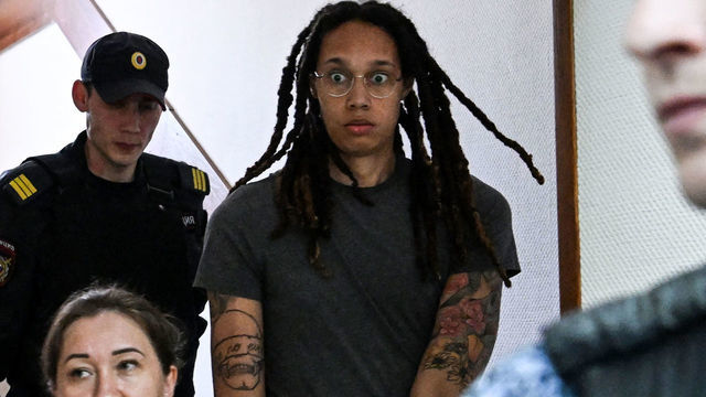 US WNBA basketball superstar Brittney Griner arrives to a hearing at the Khimki Court, outside Moscow on June 27, 2022. - Griner, a two-time Olympic gold medallist and WNBA champion, was detained at Moscow airport in February on charges of carrying in her luggage vape cartridges with cannabis oil, which could carry a 10-year prison sentence.