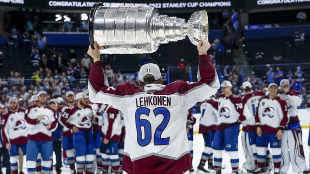 TAMPA, FL - JUNE 26: Colorado Avalanche left wing Artturi Lehkonen (62) hoisting the Stanley Cup during the NHL Hockey Stanley Cup Finals Game six between Tampa Bay Lightning and the Colorado Avalanche on June 26th, 2022 at Amalie Arena in Tampa Florida