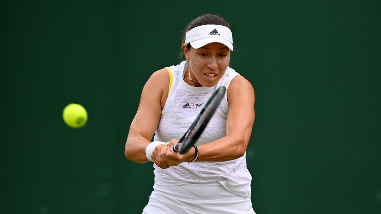 LONDON, ENGLAND - JUNE 29: Jessica Pegula of United States of America plays a backhand against Donna Vekic of Croatia during their Women's Singles First Round match on day three of The Championships Wimbledon 2022 at All England Lawn Tennis and Croquet Club on June 29, 2022 in London, England.